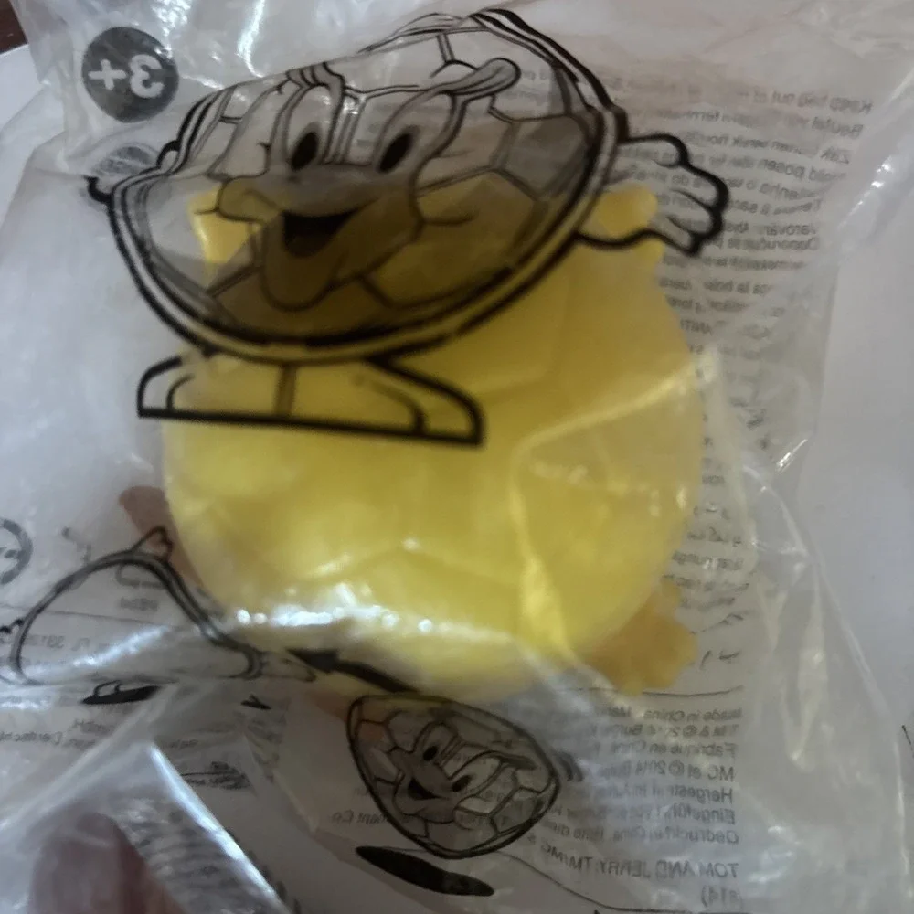 Burger King  Tom and Jerry And Tweety Bird Soccer Ball Kids meal toy 2014 New‎